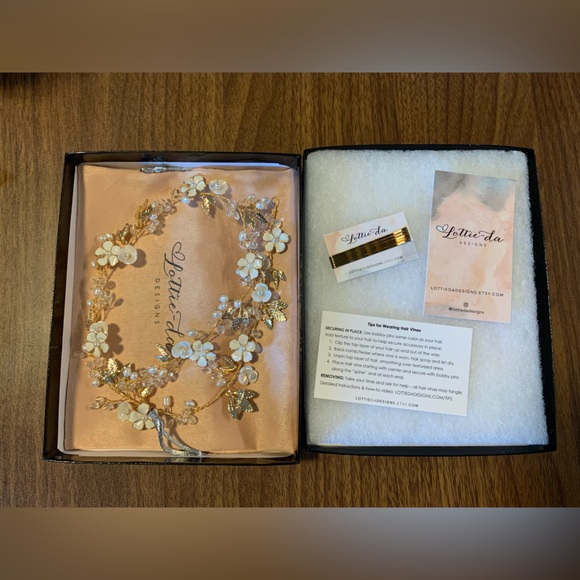 BNWT Gold Floral Wedding Hair Vine Halo (Etsy, LottieDa Designs) - Picture 4 of 5